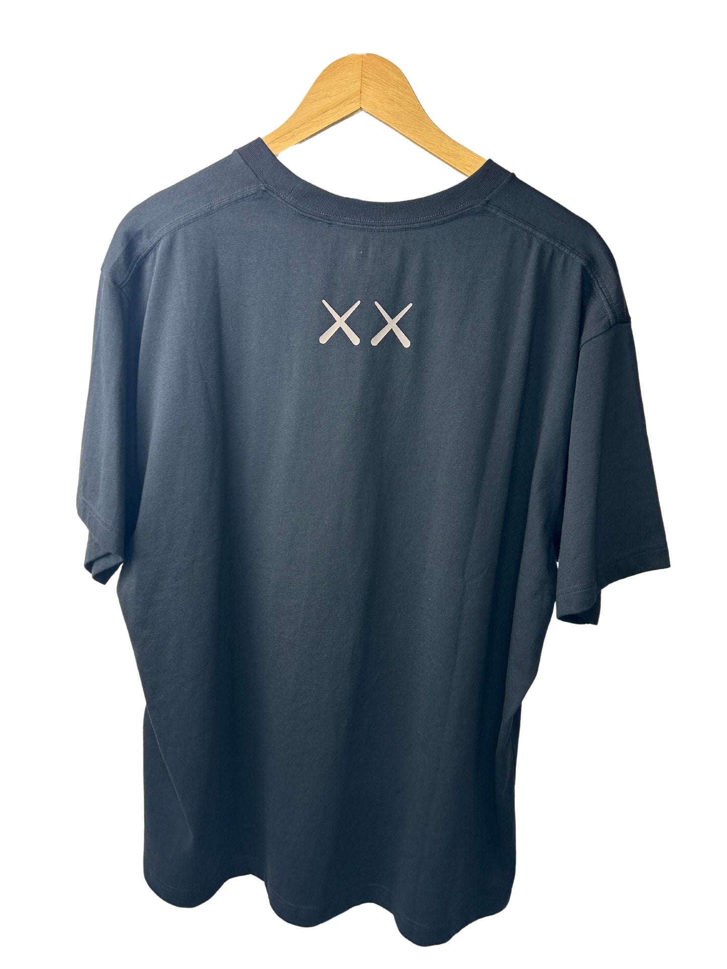 Kaws Uniqlo t shirt