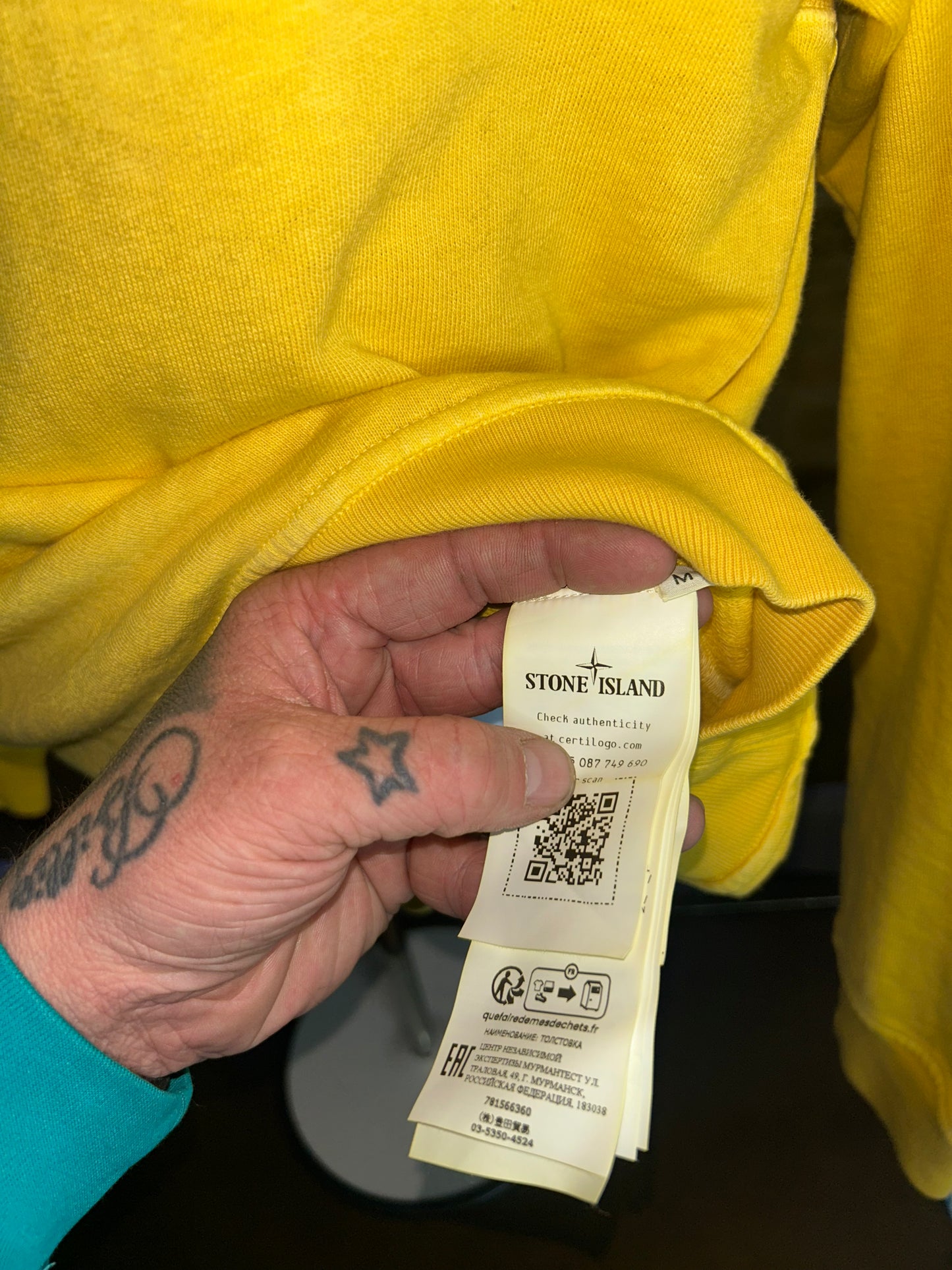 Stone Island 2023 Yellow Crewneck Sweatshirt - Medium